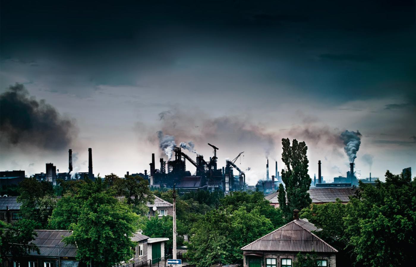 Jenakijewo – rodzinna miejscowość Wiktora Janukowycza. Widok na miejscowe zakłady metalurgiczne.