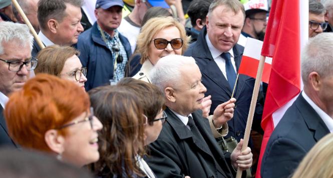 Jarosław Kaczyński podczas marszu PiS, 10 maja 2024 r.