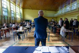 Goły wynik maturalny, czy to podany w procentach, czy w centylach, niesie za mało informacji o kandydatach na studia.