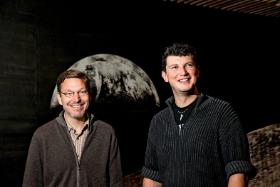 Tropiciele Planety Dziewięć: Michael Brown (po lewej) i Konstantin Batygin.