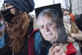 PiS jeszcze nie był tak słaby, poobijany i zdemitologizowany jak w ostatnich tygodniach.