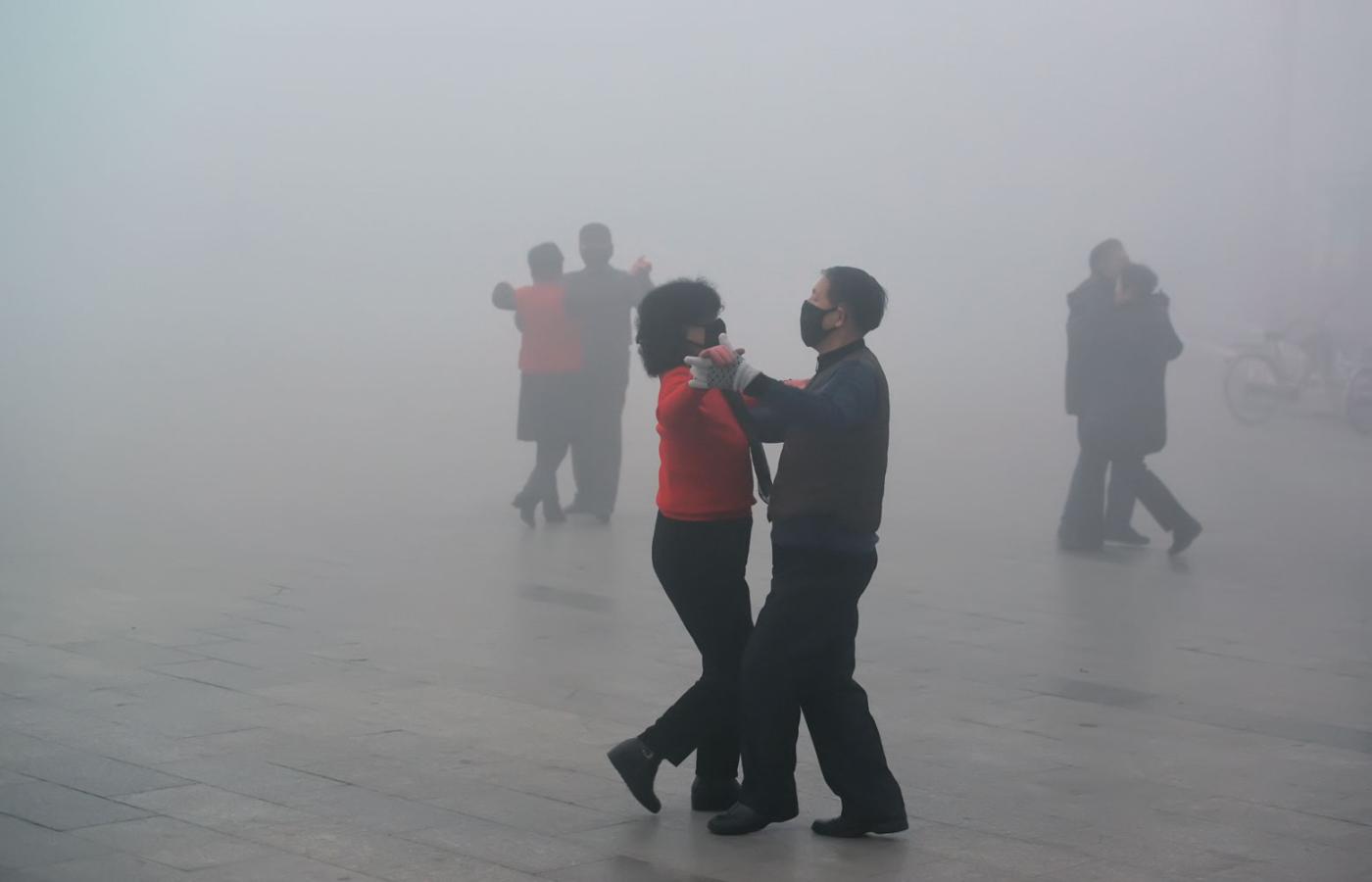 Obawy przed smogiem mają zasięg planetarny i zanosi się, że tam, gdzie smog był politycznym sierotą, znajdą się chętni do jego adopcji.