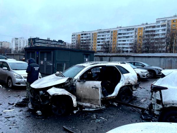Gen. por. Fanił Sarwarow był szefem Zarządu Szkolenia Operacyjnego w Głównym Zarządzie Operacyjnym Sztabu Generalnego SZ Rosji. Dziś rano jego samochód wyleciał w Moskwie w powietrze.