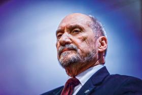 Według prokuratury Macierewicz zlecał swoim podwładnym przetwarzanie informacji tajnych i ściśle tajnych z elektronicznej bazy danych operacyjnych SKW.