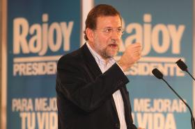 Przez ostatnie kilka lat niemal wszyscy liderzy prawicy, w tym Rajoy, mieli otrzymywać dodatkowe pensje z pieniędzy pochodzących od prywatnych przedsiębiorców.