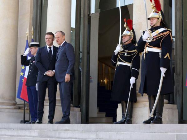 Donald Tusk i Emmanuel Macron w Paryżu, 27 marca 2025 r.
