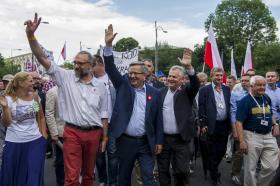 KOD organizował obchody 4 czerwca. Miał być marsz, skończyło się na manifestacji.