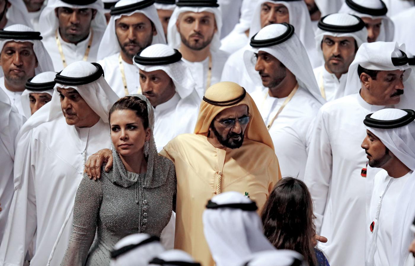Emir Dubaju Muhammad ibn Raszid al-Maktum ze swoją żoną Hają, jeszcze jako zgodne małżeństwo, podczas wyścigu Pucharu Świata w Dubaju w 2016 r.