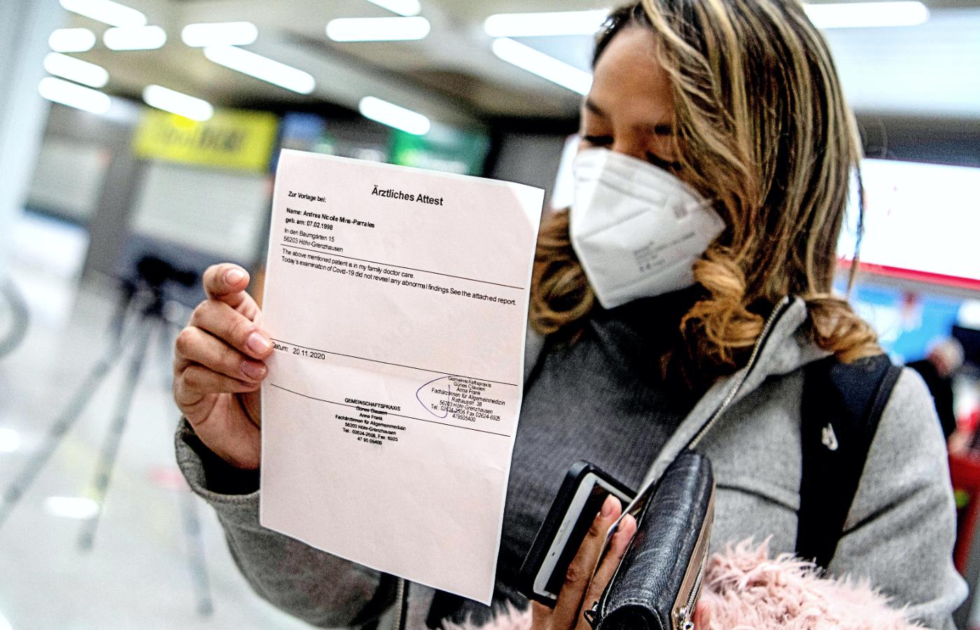 Pasażerka z Kolonii okazuje negatywny test na obecność koronawirusa. Lotnisko w Palma de Mallorca