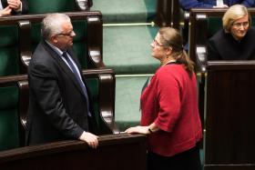 Adam Lipiński i Krystyna Pawłowicz w sejmowych ławach, styczeń 2016 r.