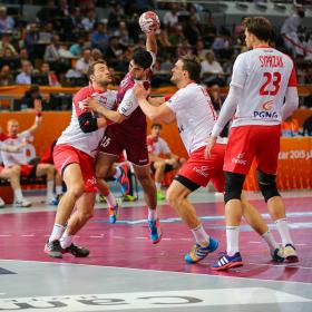 ...a polscy piłkarze ręczni przegrywają w Katarze.