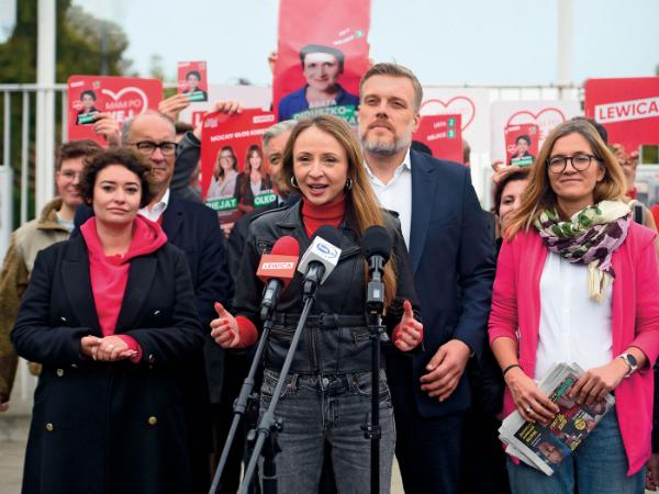 Jeszcze „lewica razem”. Anna Maria Żukowska, Włodzimierz Czarzasty, Agnieszka Dziemianowicz-Bąk, Magdalena Biejat i Adrian Zandberg, końcówka kampanii wyborczej, Warszawa, 2023 r.