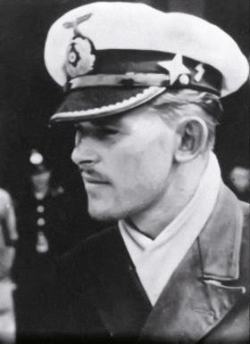 Kapitan Oskar Kusch, dowódca U-154.