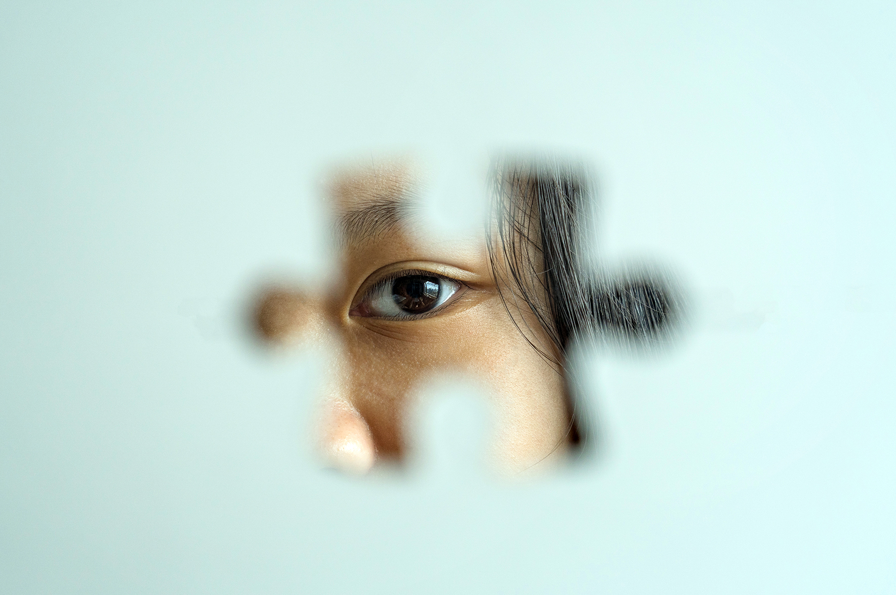 Autyzm to „ekstremalna forma mózgu męskiego”? Niezupełnie. Kobiety mogą być przed nim chronione