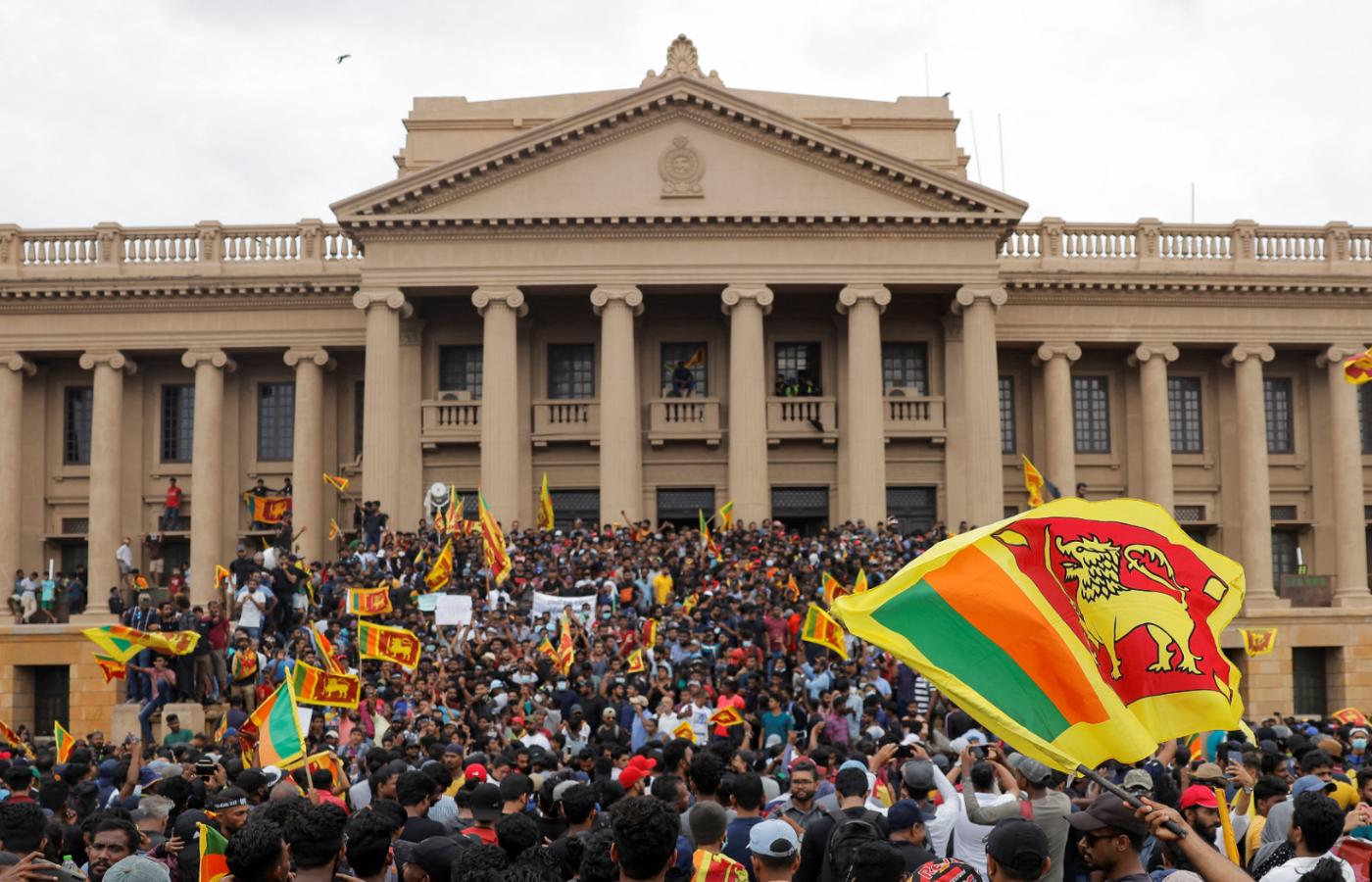 9 lipca 2022. Demonstranci wdarli się do siedziby prezydenta Sri Lanki.