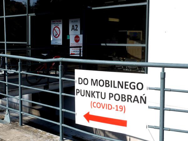 Mobilny punkt pobrań we Wrocławiu
