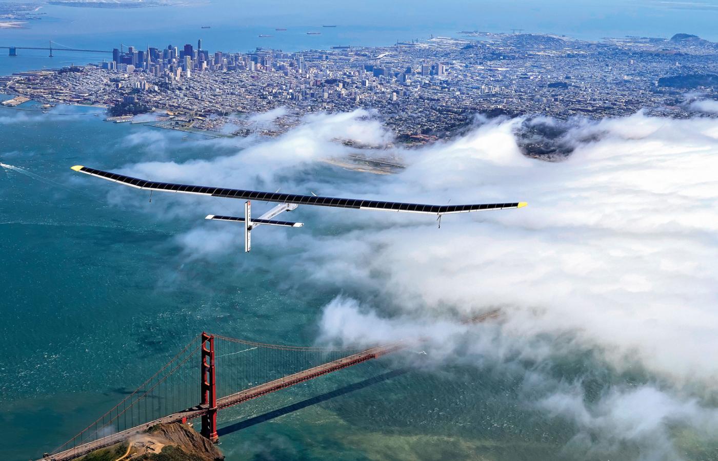 Próbny lot samolotu Solar Impulse, zasilanego energią słoneczną.