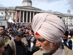 Społeczność muzułmańską tworzą w Wielkiej Brytanii głównie ludzie pochodzący z Indii i Pakistanu.