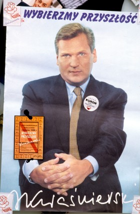 Gładki i przystojny Aleksander Kwaśniewski z kampanii prezydenckiej 1995 r. wyznaczył kierunek w tej dziedzinie, którego politycy trzymają się do dziś.