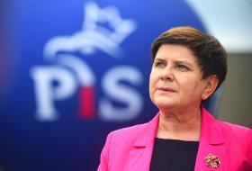 Dla prezesa Szydło była epizodem. Dla elektoratu PiS – symbolem zwycięstwa nad Platformą i spełnionych obietnic socjalnych z kampanii.