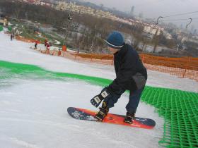 Ferie zimowe na desce. Górka Szczęśliwicka, Warszawa, styczeń 2002 r.