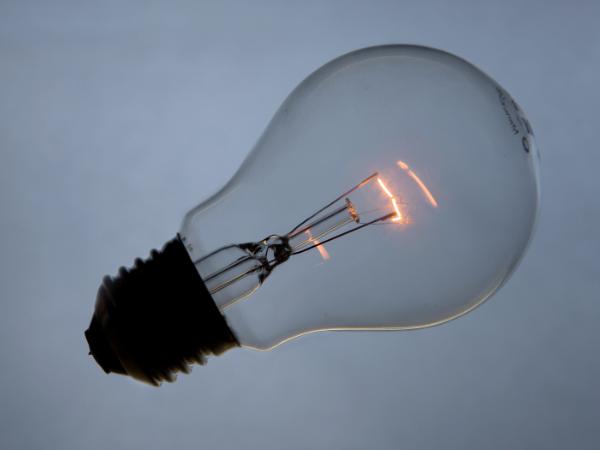 Sejm przegłosował zamrożenie cen prądu, gazu i ciepła.