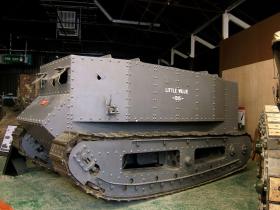 Prototypowy Little Willy z Bovington Tank Museum.