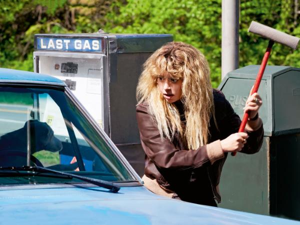 Natasha Lyonne w serialu „Poker Face”.