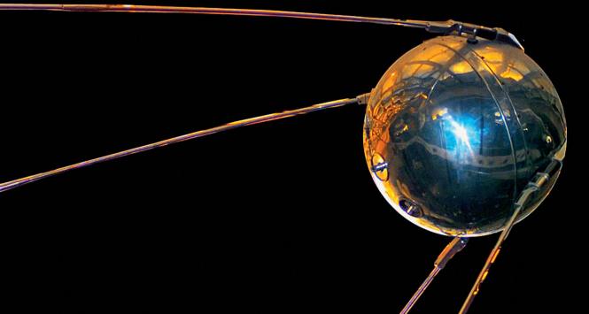 Sputnik I, pierwszy sztuczny satelita Ziemi, wystrzelony przez ZSRR w 1957 r.