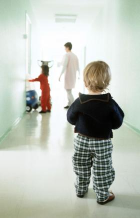 „Dziecko ma przede wszystkim potrzeby emocjonalne, nie tylko edukacyjne i bytowe”.