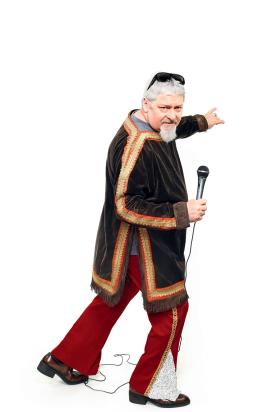 „Pierwsi idole byli kimś w rodzaju bohaterów ludowych, obecnych w tekstach kultury od prawieków”.