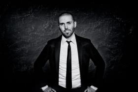 Norman Leto, nominowany w kategorii Sztuki wizualne. Od wielu lat Leto zaliczany jest do czołówki polskich artystów młodszego pokolenia, regularnie uczestniczy w wystawach indywidualnych i zbiorowych. Czytaj więcej »