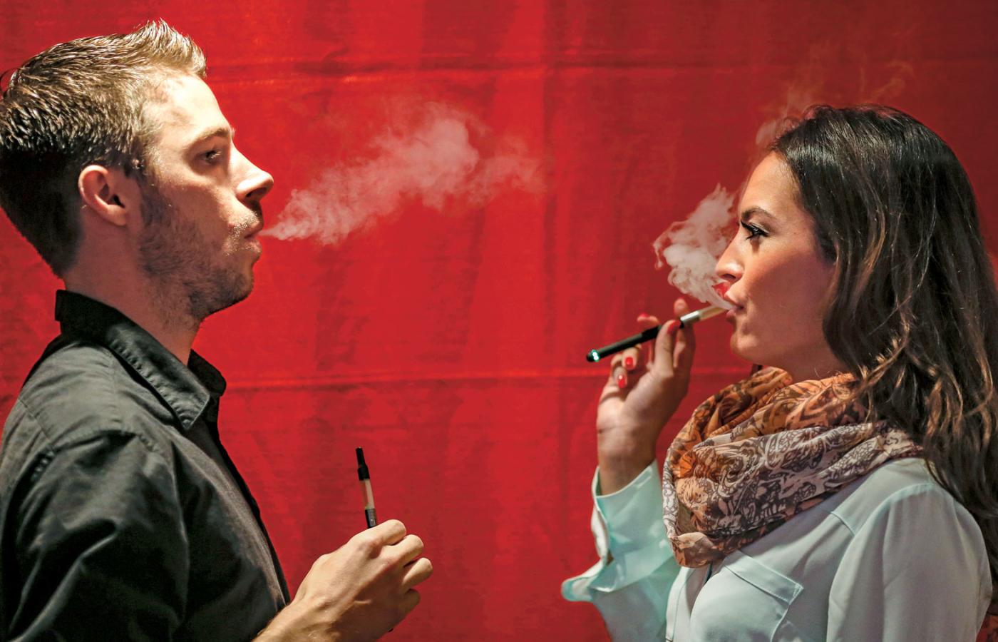 Ministerstwo Zdrowia przyznaje, że rozwój rynku e-papierosów w Polsce powoduje spadek konsumpcji wyrobów tytoniowych.