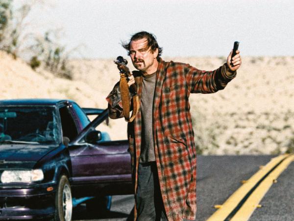 Film Paula Thomasa Andersona to swobodna ekranizacja powieści „Vineland”. W roli głównej Leonardo DiCaprio