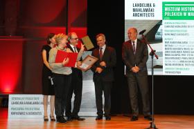 Autorzy MHŻP odebrali również nagrodę za najlepszą realizację 2013 roku w plebiscycie internautów.