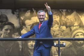 Kuszenie Biedronia zacznie się dopiero, kiedy ten rzeczywiście zdecyduje się wejść do gry o dużą stawkę.