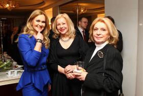 A tu z kolei solidarność kobieca. Od lewej: prowadząca Paszporty 2012 Grażyna Torbicka i aktorki Ewa Wiśniewska i Małgorzata Zajączkowska.