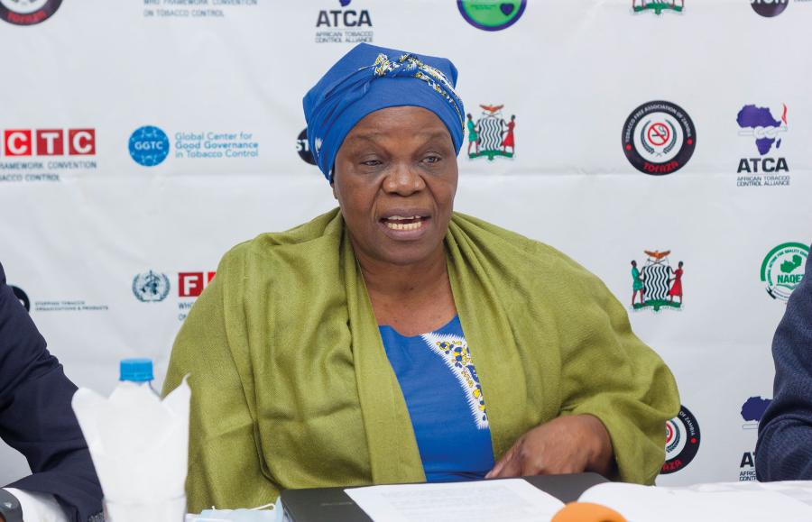 Brenda Chitindi jest dyrektorem wykonawczym organizacji Tobacco Free Association of Zambia.