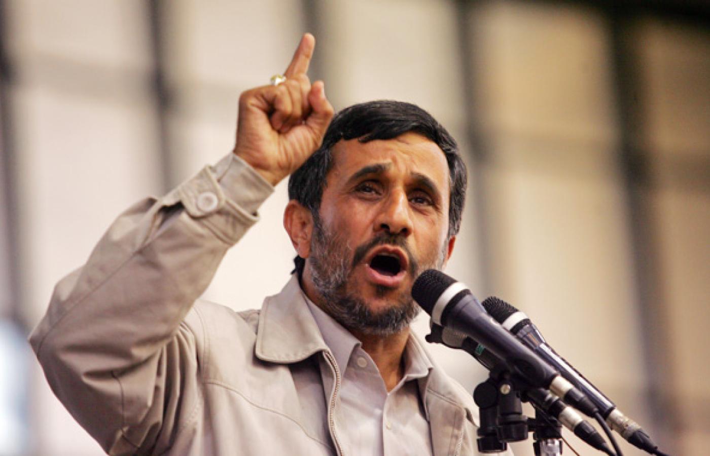 Mahmud Ahmadineżad dostał kolejne cztery lata na wyprodukowanie bomby atomowej. UPI Photo/Mohammad Kheirkhah/BEW