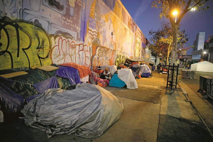 Los Angeles, dzielnica Skid Row. Najludniejsza aglomeracja Kalifornii jest największym w USA skupiskiem bezdomnych.