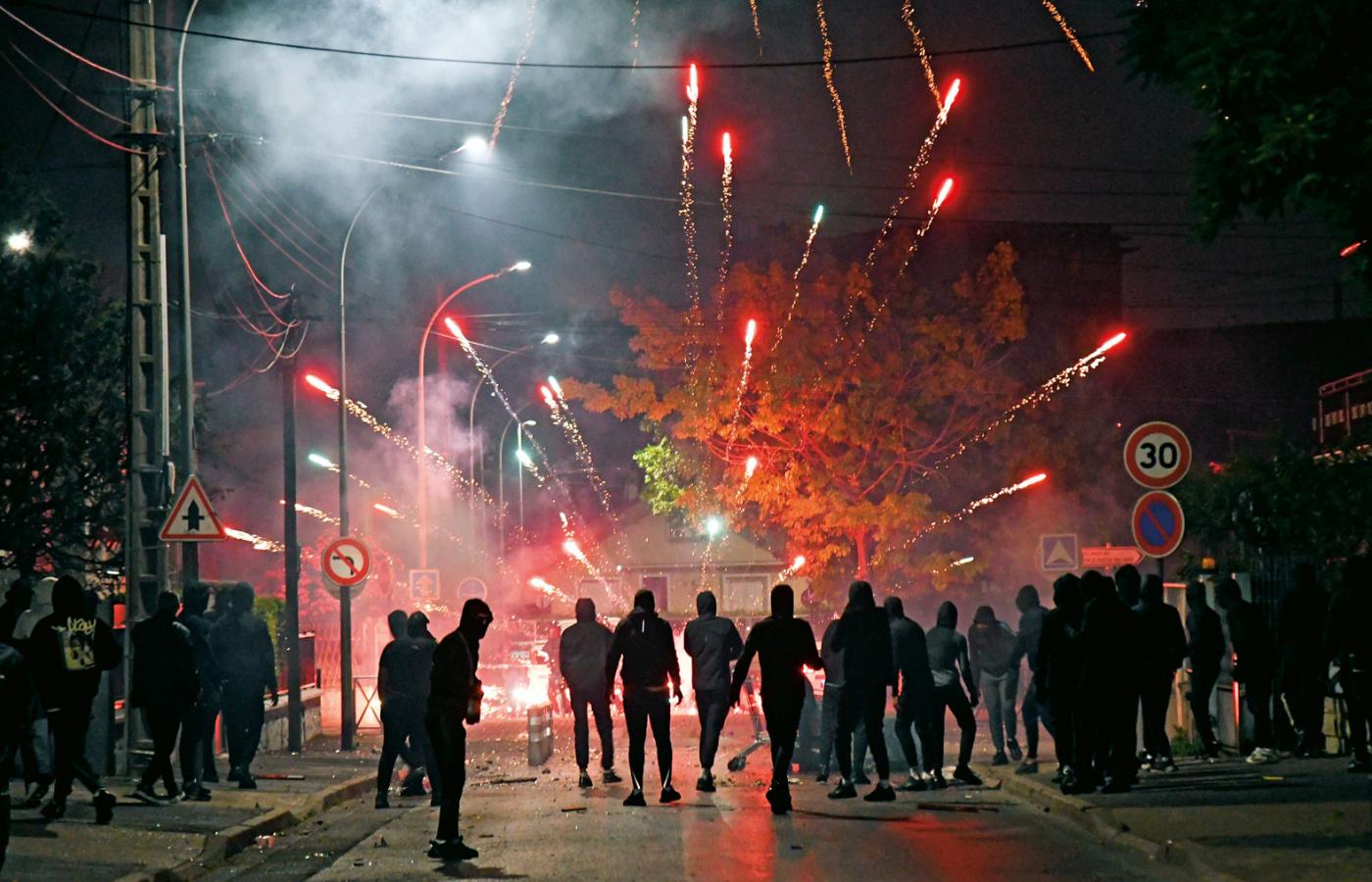 Zamieszki w podparyskim Seine-Saint-Denis.