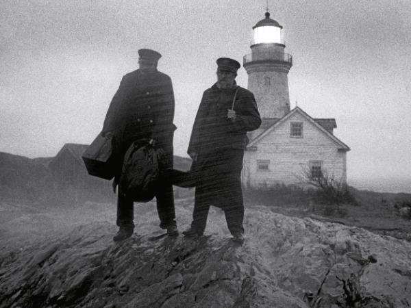 Robert Pattinson i Willem Dafoe w horrorze „Lighthouse”.