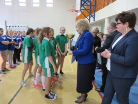 Wicemarszałek Senatu Maria Koc objęła patronatem lokalny turniej gry w piłkę halową. Nazwany Turniejem Niezłomnych o szablę Rotmistrza Pileckiego.