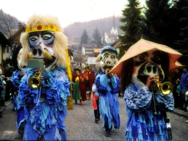 Parada karnawałowa w zbiorach Europeany