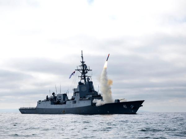 Australijski niszczyciel testuje pociski Tomahawk, grudzień 2024 r.