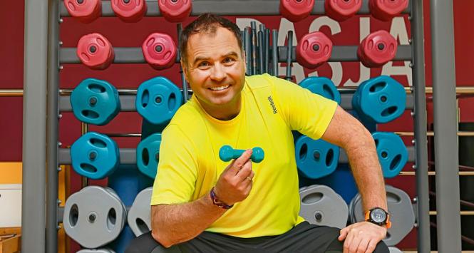 Dr Bartłomiej Krynicki jest pracownikiem Akademii Wychowania Fizycznego Józefa Piłsudskiego w Warszawie.