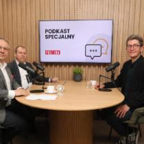 Od lewej: Michał Gomowski i Marek Wasilewski z LINK4 oraz Jędrzej Winiecki