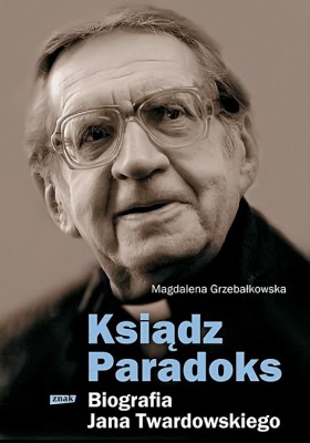 Kłopotliwa biografia księdza Jana Twardowskiego.