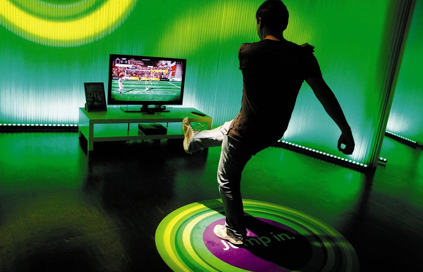 Jest Kinect - jest zabawa. Musi byc jeszcze sporo miejsca, żeby nie zdemolować pokoju lub sprzętu.
