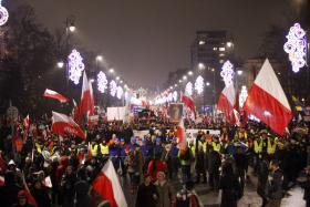 Rok temu w paradzie grudniowej uczestniczyła Solidarność, teraz jak wspomniano, przynajmniej na razie przewodniczący Duda mobilizacji nie ogłosił.